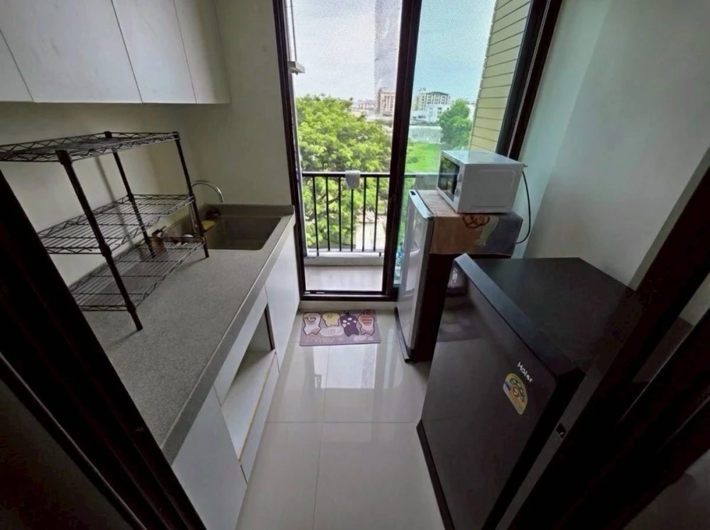 Selling iCondo Sukhumvit 103, 1 bedroom, 1 bathroom, 5th floor. Great location, convenient transportation. Book now!