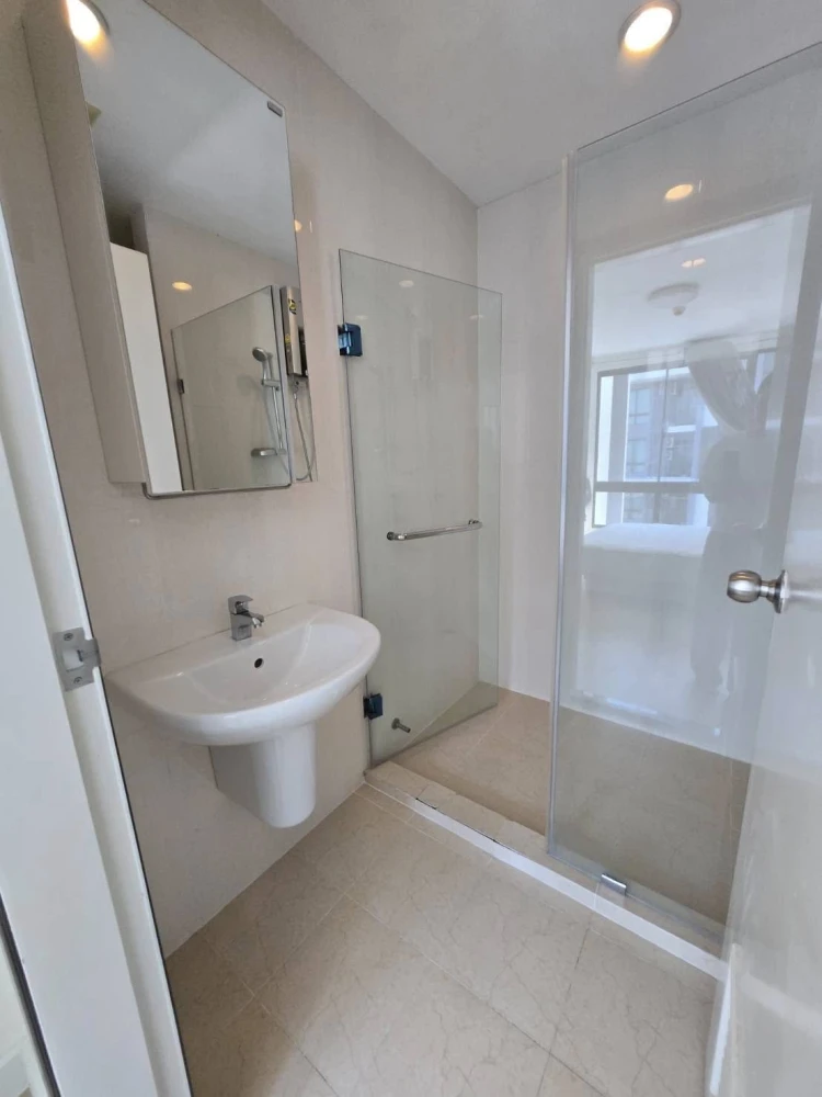 For sale: iCondo Sukhumvit 103, 2 bedrooms, 2 bathrooms, fully furnished, good location, book now.