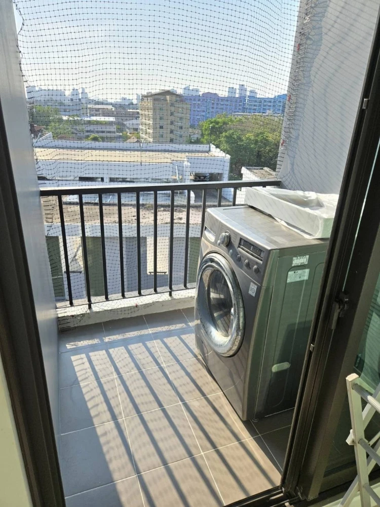 For sale: iCondo Sukhumvit 103, 2 bedrooms, 2 bathrooms, fully furnished, good location, book now.