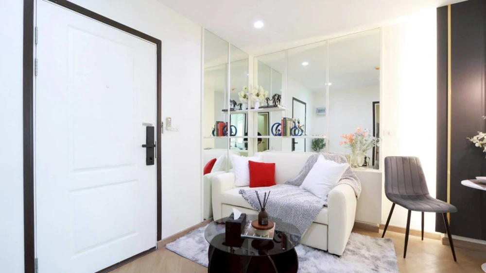 For sale: ICONDO Sukhumvit 103, decorated in a Modern Classic style, luxurious atmosphere, comfortable to the eyes, giving the feeling of being in a h
