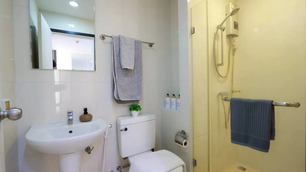 For sale: ICONDO Sukhumvit 103, decorated in a Modern Classic style, luxurious atmosphere, comfortable to the eyes, giving the feeling of being in a h