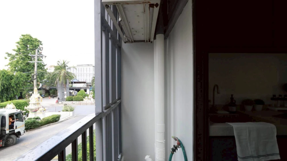 For sale: ICONDO Sukhumvit 103, decorated in a Modern Classic style, luxurious atmosphere, comfortable to the eyes, giving the feeling of being in a h