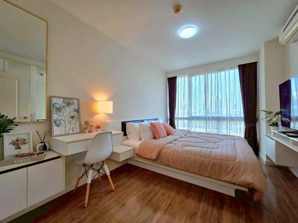 Selling Icondo Sukhumvit 103, 1 bedroom, 1 bathroom unit. Unobstructed view. Fully furnished with appliances. Don't miss out!