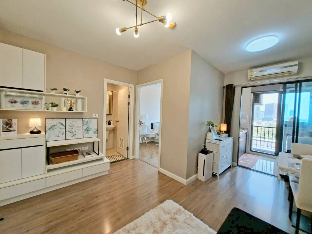 Selling Icondo Sukhumvit 103, 1 bedroom, 1 bathroom unit. Unobstructed view. Fully furnished with appliances. Don't miss out!