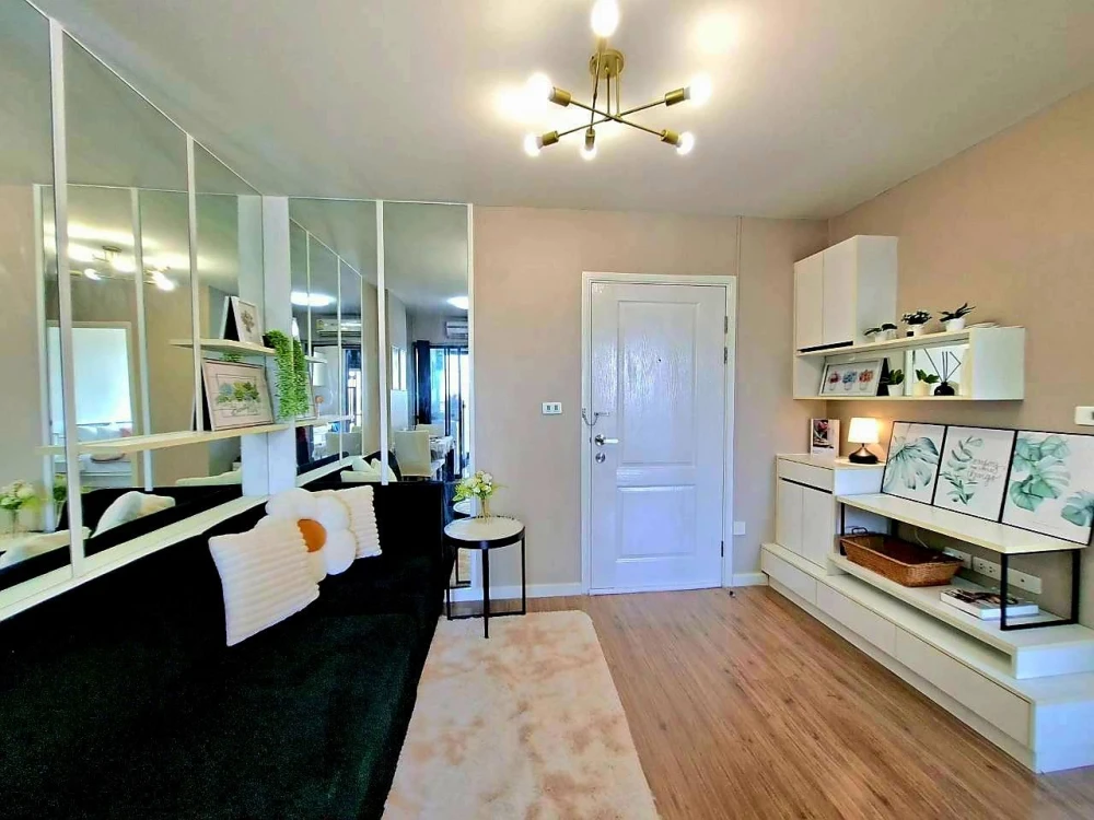 Selling Icondo Sukhumvit 103, 1 bedroom, 1 bathroom unit. Unobstructed view. Fully furnished with appliances. Don't miss out!