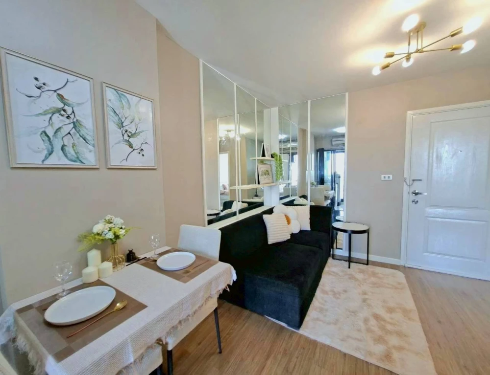 Selling Icondo Sukhumvit 103, 1 bedroom, 1 bathroom unit. Unobstructed view. Fully furnished with appliances. Don't miss out!
