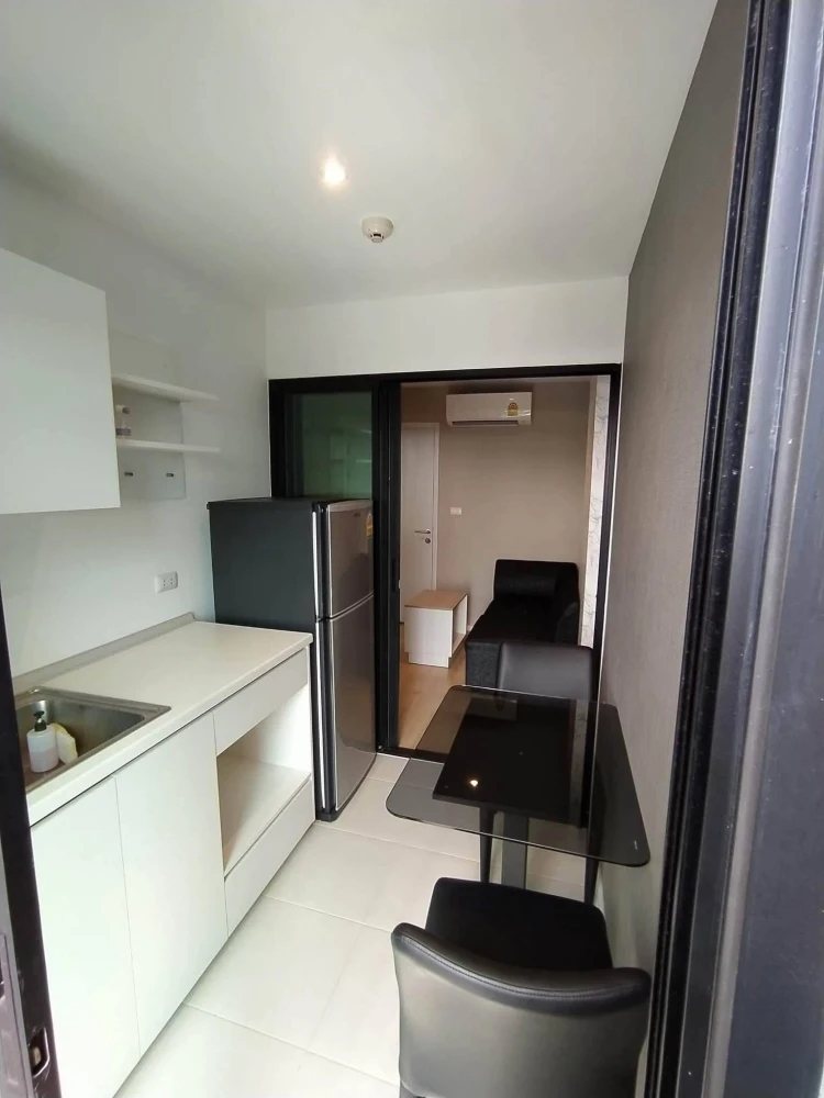 For Sale: iCondo Serithai Green Space – 1-bedroom unit with a separate layout. Features an unobstructed canal view with no blocking buildings. Book no