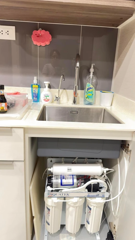 Selling Ideo Mobi Asoke 1-bedroom, 1-bathroom unit on the 11th floor. Fully furnished with complete amenities. Book now!