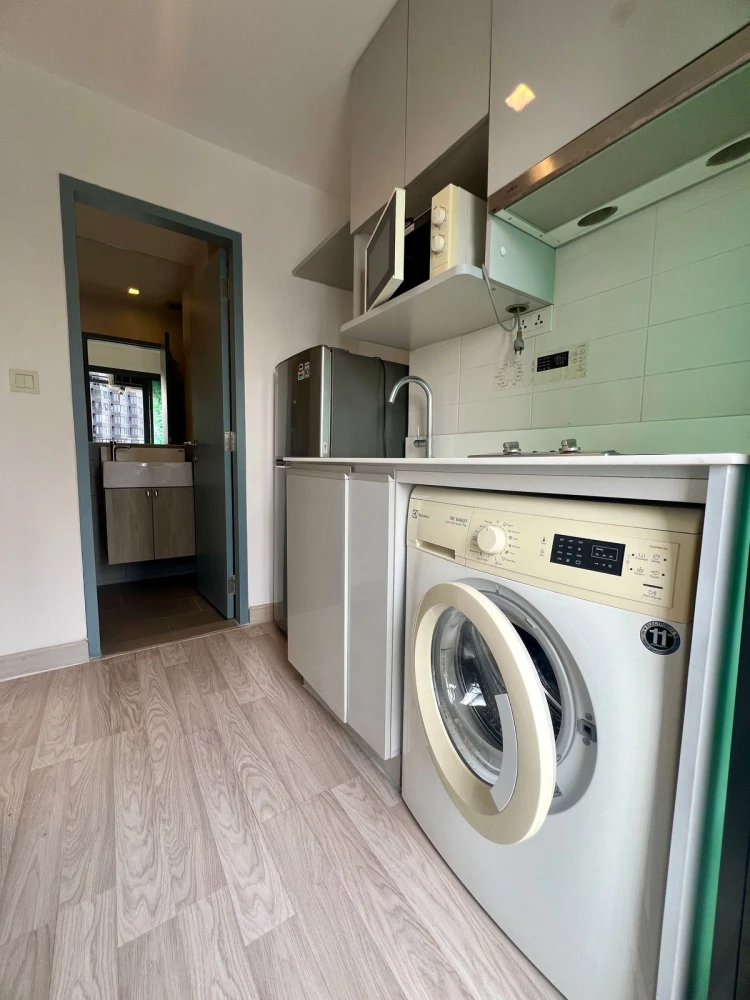 For sale: Ideo Mobi Rama 9, 17th floor, nice room, fully furnished, reserve now, don't delay.