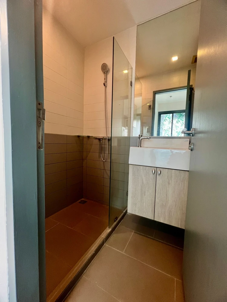 For sale: Ideo Mobi Rama 9, 17th floor, nice room, fully furnished, reserve now, don't delay.