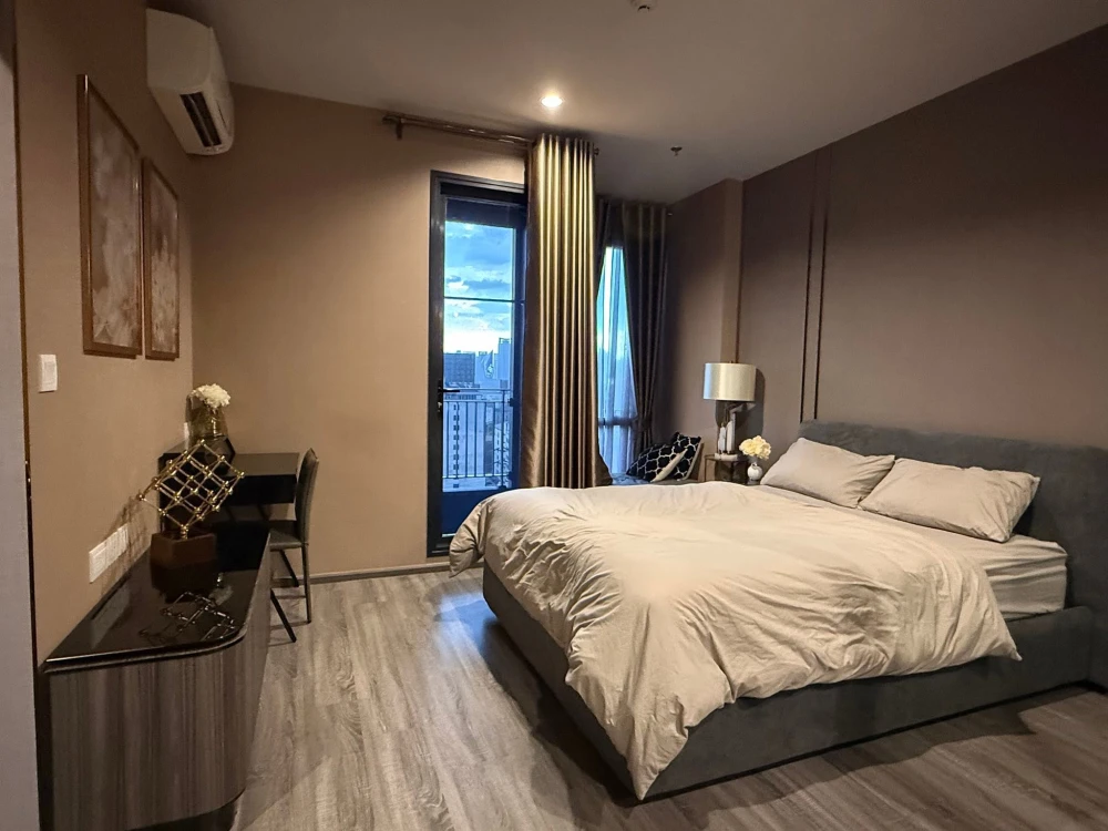 Selling Ideo Mobi Rangnam condo. Beautifully decorated unit with a stunning color scheme. Fully furnished. What are you waiting for?