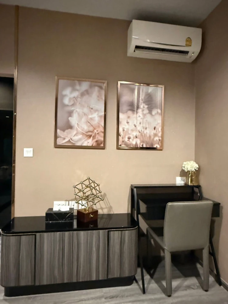 Selling Ideo Mobi Rangnam condo. Beautifully decorated unit with a stunning color scheme. Fully furnished. What are you waiting for?