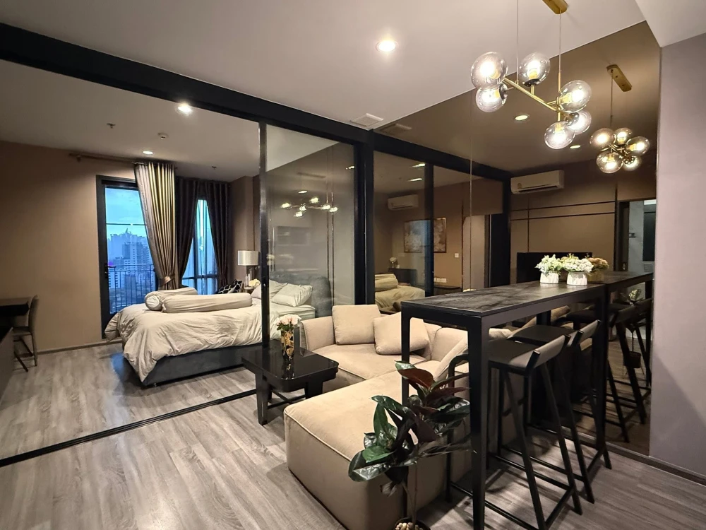 Selling Ideo Mobi Rangnam condo. Beautifully decorated unit with a stunning color scheme. Fully furnished. What are you waiting for?