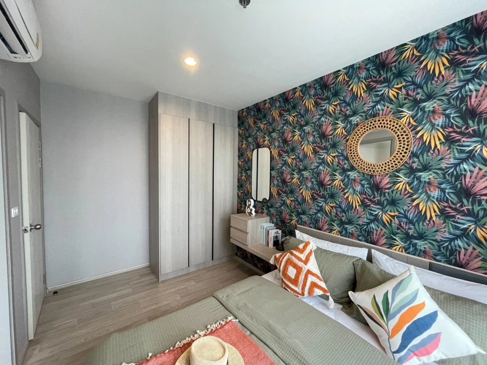 For sale: Ideo Mobi Sukhumvit East Point, 1 bedroom, 1 bathroom, stunningly decorated, with beautiful wallpaper, fully furnished, don't miss out.