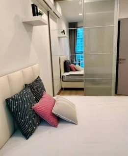 For sale: Ideo Mobi Sukhumvit, 19th floor, comes with complete furniture and appliances. Reserve now, don't wait.