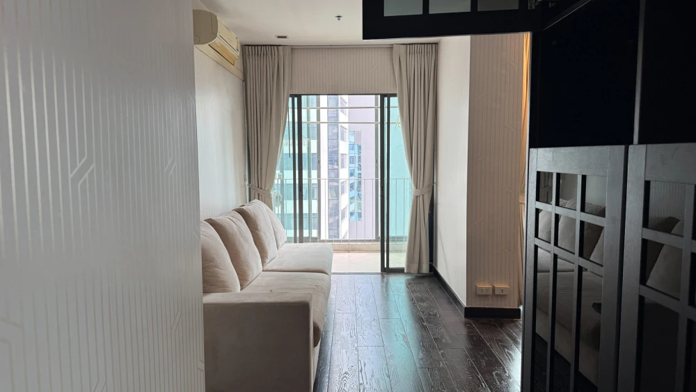 Selling IDEO Q Phayathai, 30th floor. High floor with great view. Interested in owning one? Book now!