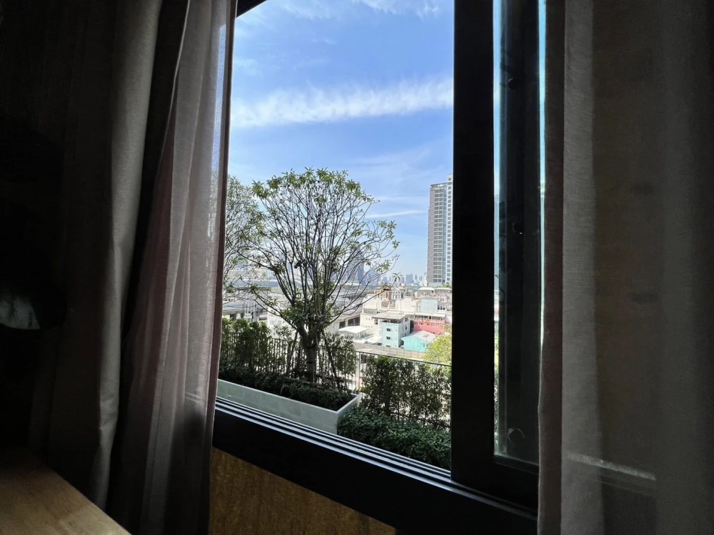 For sale: IDEO RAMA 9–ASOKE, beautiful room, stylishly decorated, comes with built-in wardrobe, reserve now.