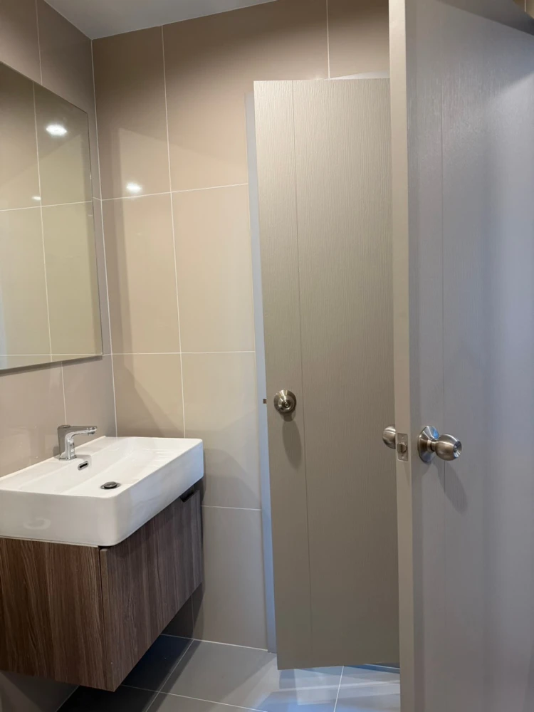 Selling Ideo Ramkhamhaeng - Lam Sali Station condo, 9th floor, fully furnished. Buy now!