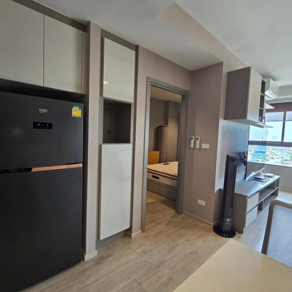 For sale: Ideo Sathorn-Wongwian Yai, 8th floor, 2 bedroom style, fully furnished, reserve now, don't wait.