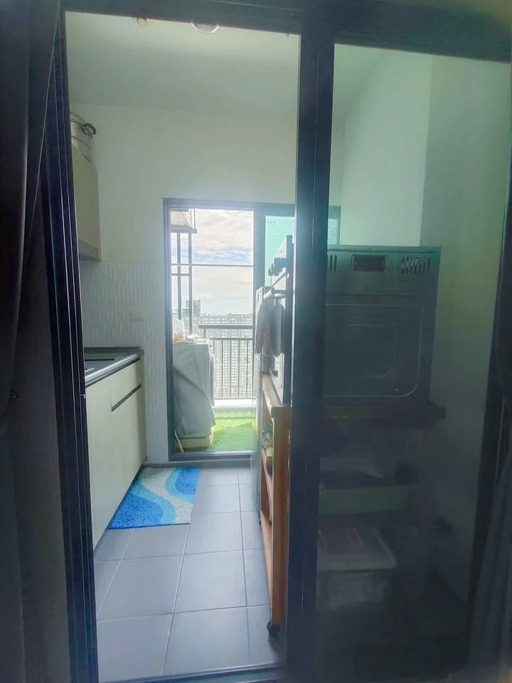 Selling IDEO Sukhumvit 115, high floor unit, great ventilation, fully furnished. Book now!