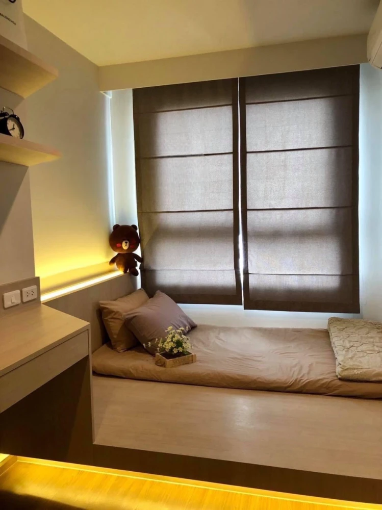 For sale or rent: Ideo Sukhumvit 93. Spacious unit with a coordinated color scheme and high-quality built-in headboard. Don't miss out!
