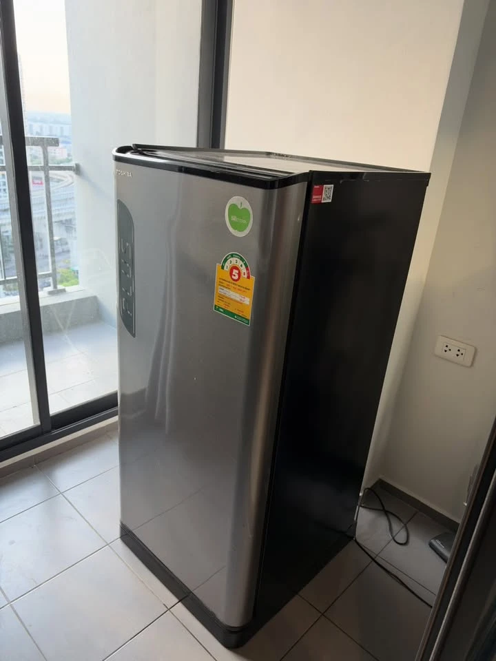 For sale: Unit at IDEO Thaphra Interchange, located on the 17th floor with a beautiful view. The unit comes unfurnished, allowing you to decorate it t