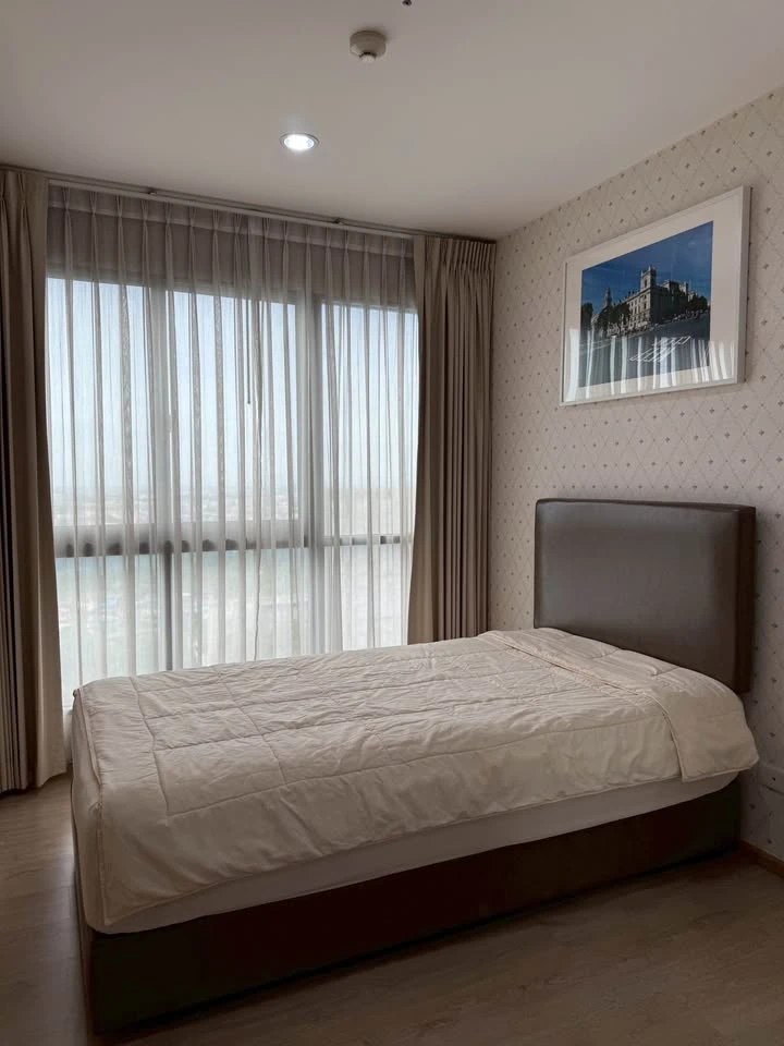 Selling Ideo Wutthakat condo, very high floor, 2 bedrooms, fully furnished (ready to move in).