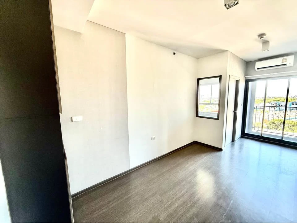 IDEO Phahonyothin-Chatuchak for sale, 18th floor, size 36.01 sq m., next to BTS Saphan Khwai, move in now, don't hesitate.
