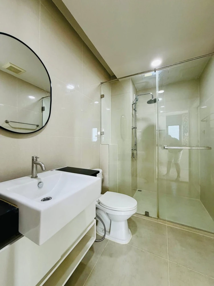 Selling Infiniti Condo, corner unit offering privacy, beautifully decorated with built-in furniture, fully furnished. Don't miss out!