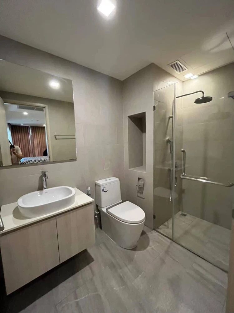 Infinity One for sale, spacious room with lots of usable space, good location, comes with complete furniture and appliances. Reserve now!