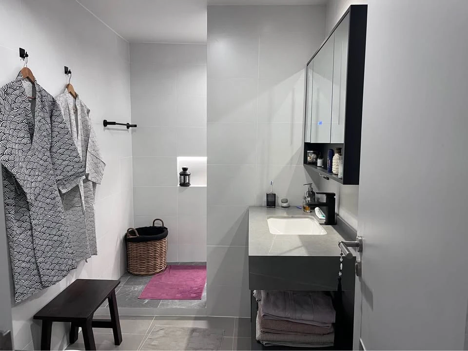 For sale: Inter Lux Premier Sukhumvit 13, 6th floor corner unit, panoramic view, 2 bedrooms, 2 bathrooms, fully furnished, must reserve.