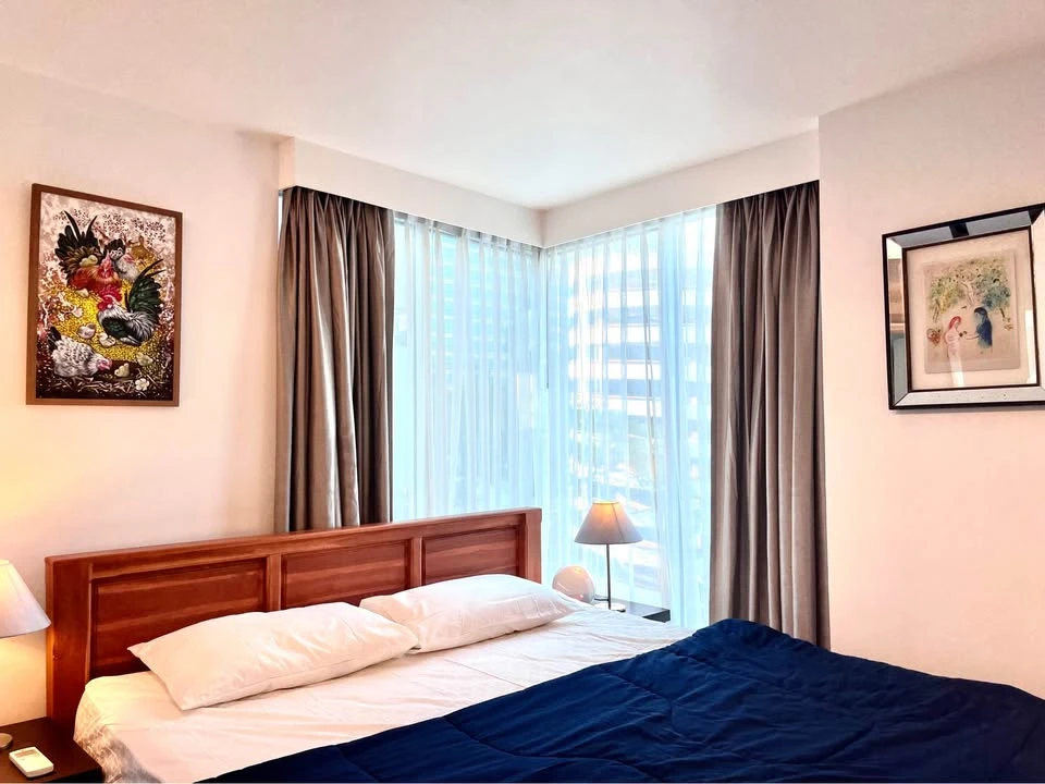For sale: Inter Lux Premier Sukhumvit 13, 6th floor corner unit, panoramic view, 2 bedrooms, 2 bathrooms, fully furnished, must reserve.