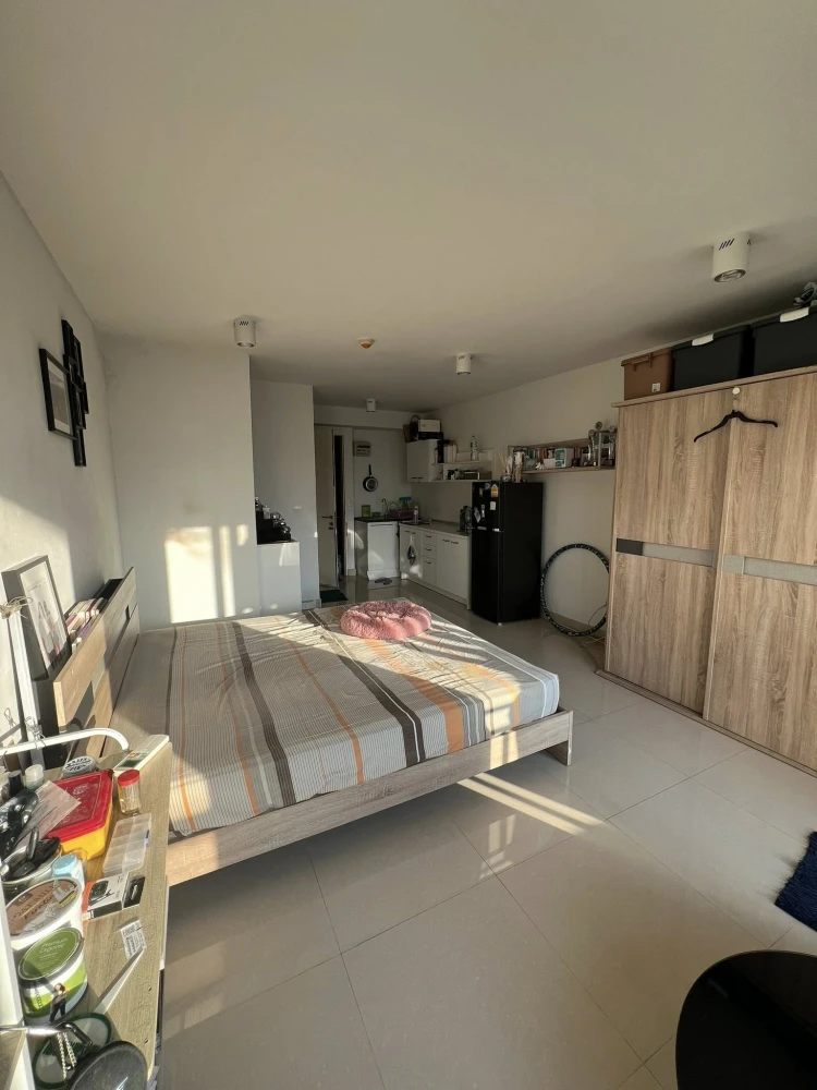Selling Iris Avenue Onnuch – Wongwan, 5th floor unit. Great location, beautiful unblocked view. What are you waiting for?