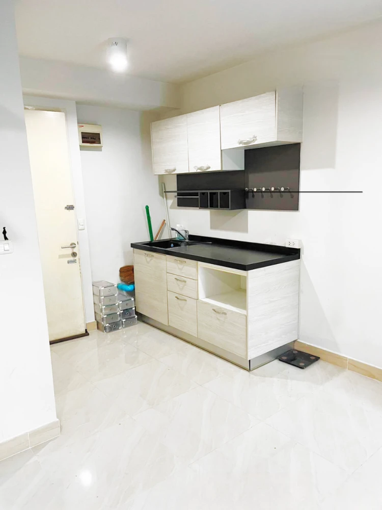 For sale: IRIS Avenue On Nut - Wongwaen, Building 1, 2nd floor, granite tiled floor, all furniture included. Reserve now and you won't be disappointed