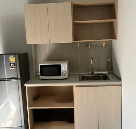 For sale: ISSI Condo Suksawat, a lovely room on the 19th floor, with a great common area and fully furnished. Don't miss out on this great deal!