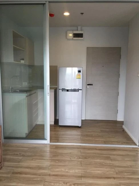 For sale ISSI condo Suksawat, fully decorated, furnished + electrical appliances, good value, reserve now.