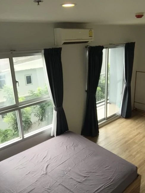 For sale ISSI condo Suksawat, fully decorated, furnished + electrical appliances, good value, reserve now.