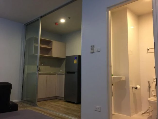 For sale ISSI condo Suksawat, fully decorated, furnished + electrical appliances, good value, reserve now.