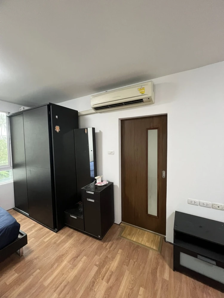 For sale: Ivy Ratchada, studio room, clean, airy, fully furnished, can't miss out on booking.