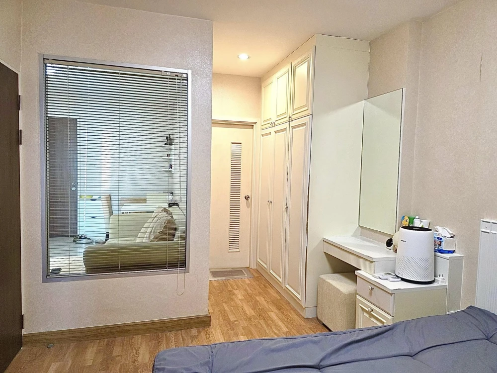 For sale: Ivy River Ratburana 1 bedroom, 1 bedroom, comes with a complete set of built-in furniture, with a view of the Chao Phraya River from a high