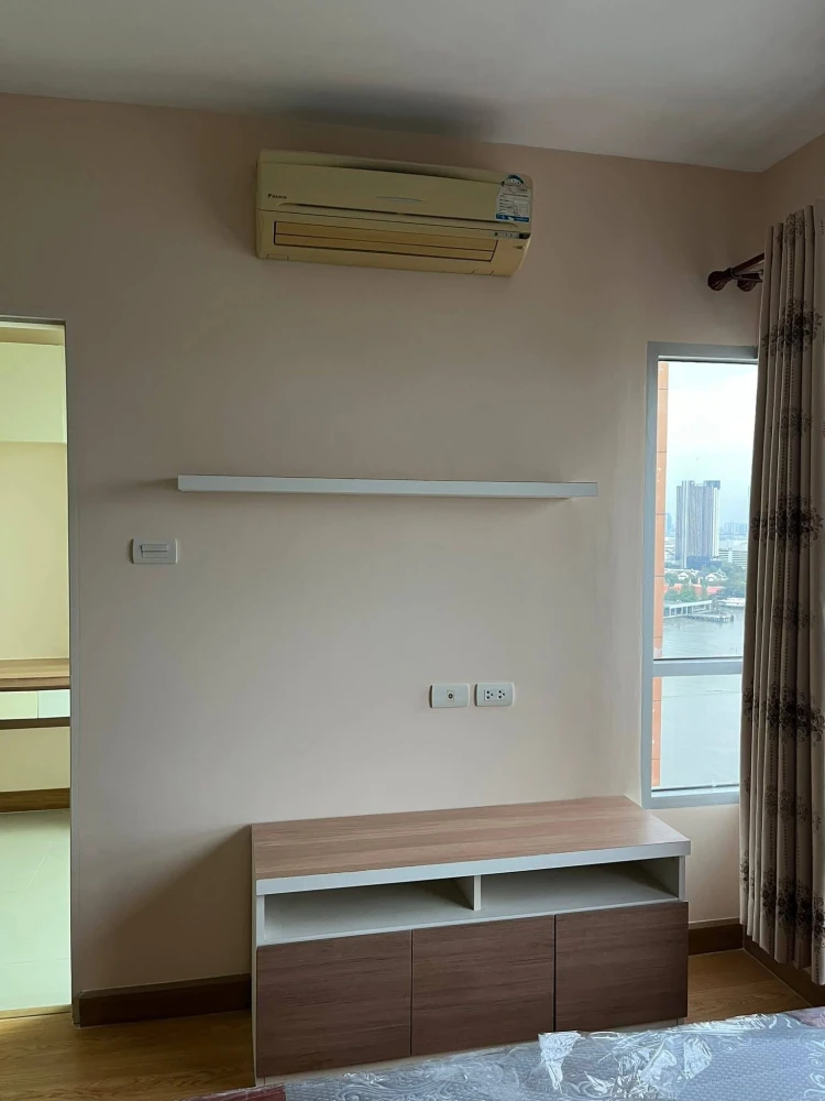Ivy River Ratburana for sale: 1 bedroom unit with spacious living area, stunning Chao Phraya River views, and fully furnished. Book now!