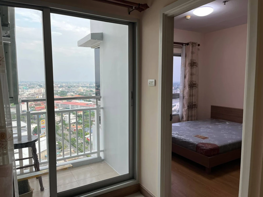 Ivy River Ratburana for sale: 1 bedroom unit with spacious living area, stunning Chao Phraya River views, and fully furnished. Book now!