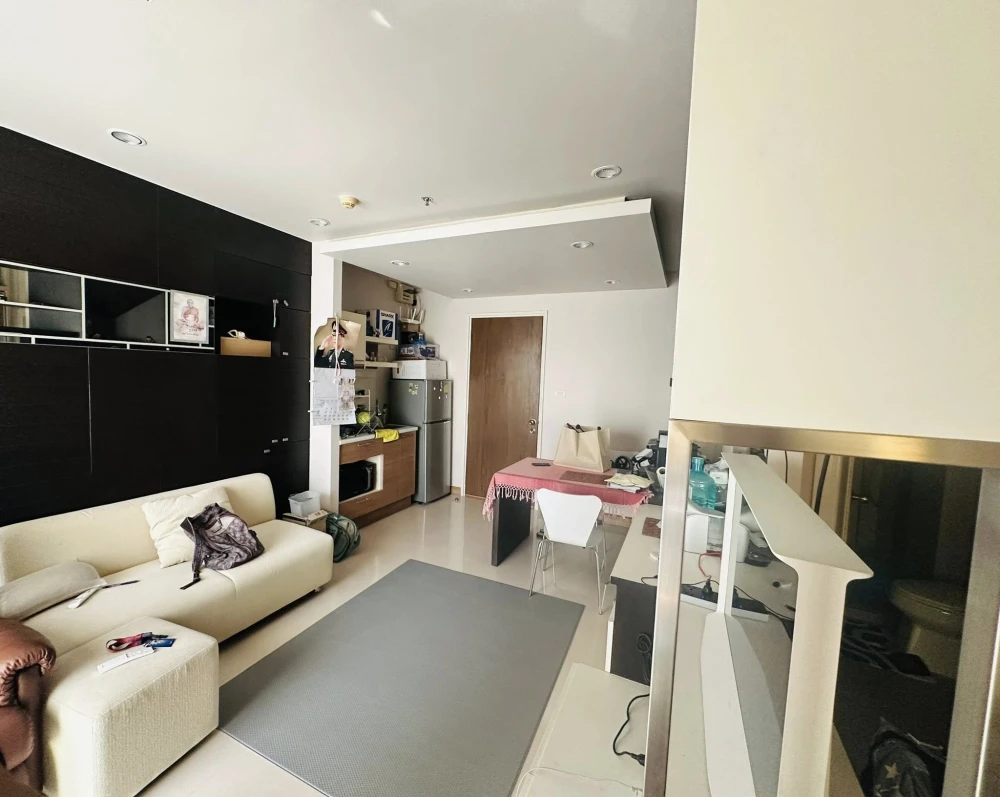 Selling Ivy River Ratburana, 18th floor. Nice, fully furnished unit. Book now! Limited time offer!