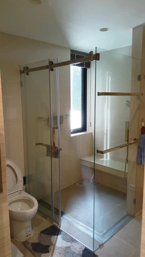 Selling Jin Wellbeing County, 2nd floor, corner unit, fully furnished, ready to move in. Book now, don't miss out!