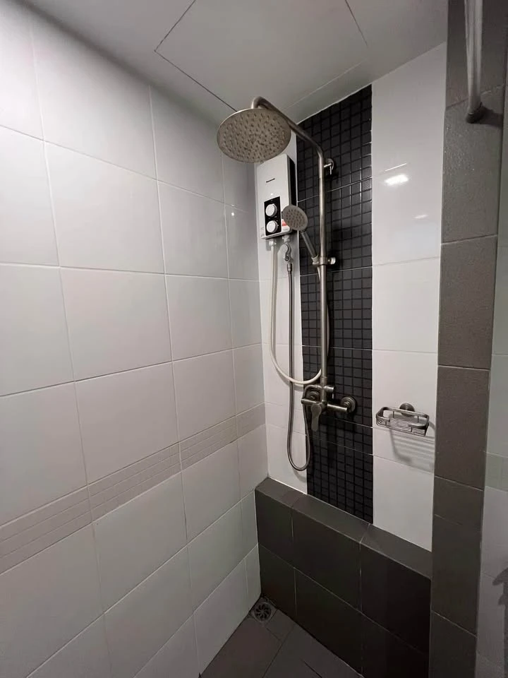 For sale/rent: JW Condo @ Donmuang, corner room, not adjacent to anyone, no noise, fully furnished, reserve now!