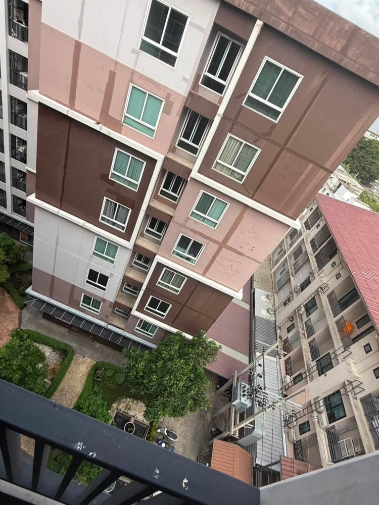 ขาย Jw condo @ ดอนเมือง ห้องรับลม ชมวิวสวนได้ จอดรถในอาคารจอดรถ สนใจจองเลย