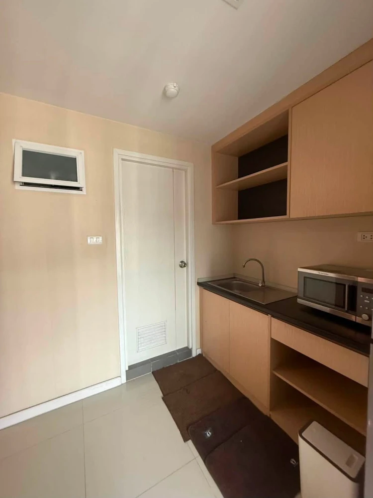 ขาย Jw condo @ ดอนเมือง ห้องรับลม ชมวิวสวนได้ จอดรถในอาคารจอดรถ สนใจจองเลย
