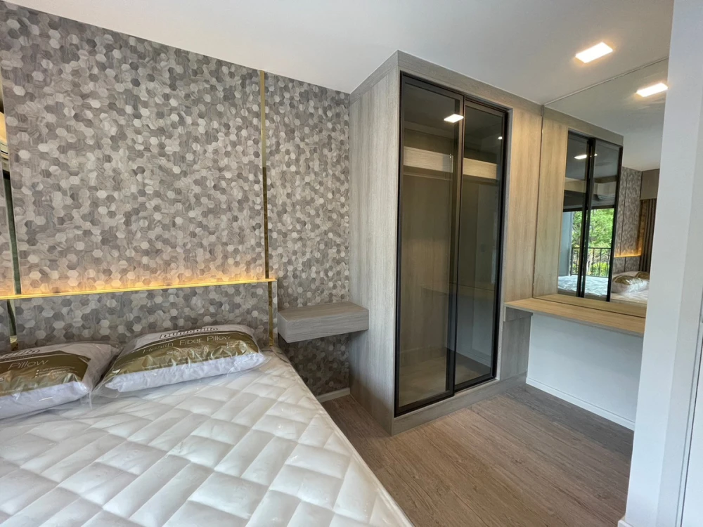 Selling Kave Ava condo, 3rd floor. Spacious room, fully furnished and ready to move in. Interested? Book now!