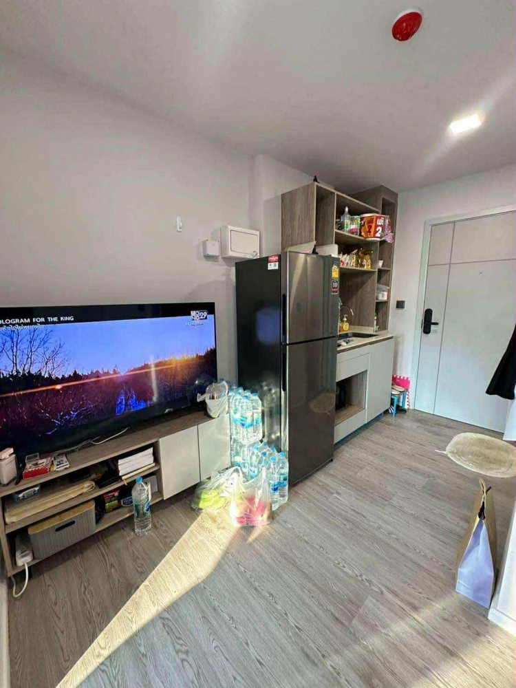 For sale: Kave Town Colony, 3rd floor, fully furnished room, ready to move in. If interested, hurry and reserve now. Don't miss out.