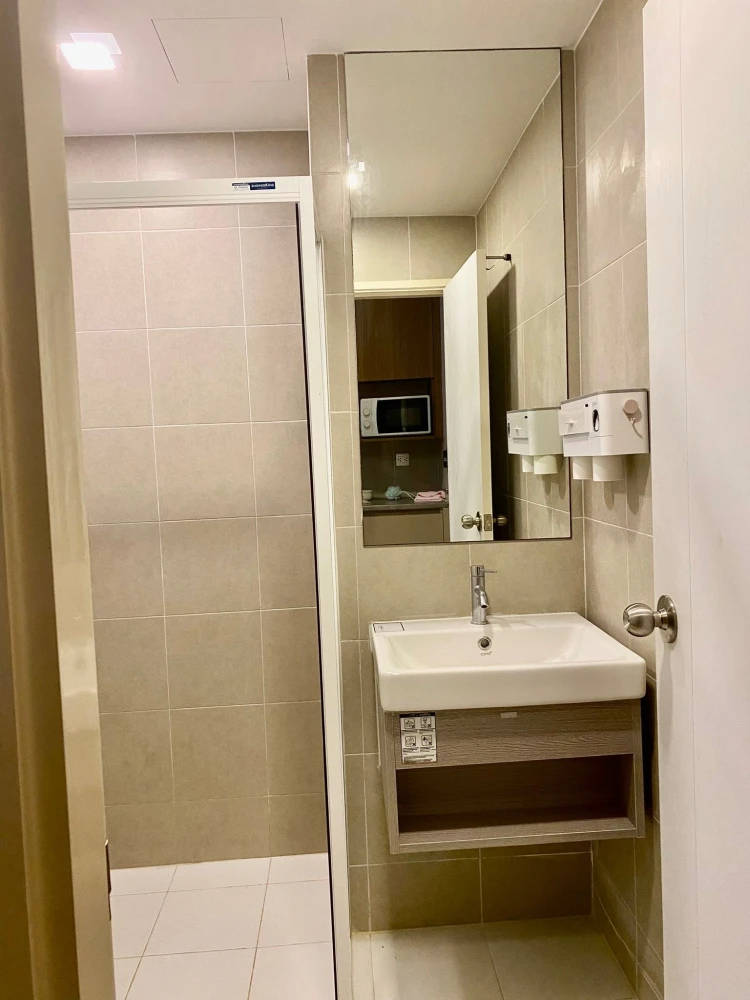 Selling Kave Town Shift, Building D, 5th floor. Fully furnished with built-in features, ready to move in.